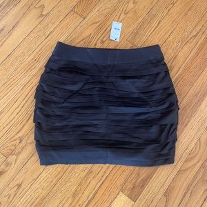 NWT Express Pleated Skirt Size 6